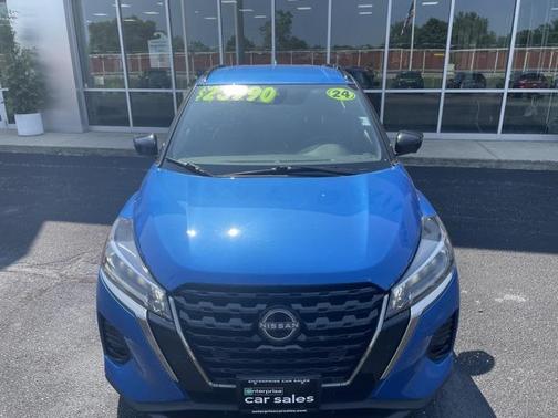 2024 Nissan Kicks SR