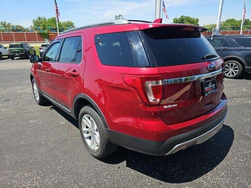 RUBY RED METALLIC TC 2016 Ford Explorer XLT