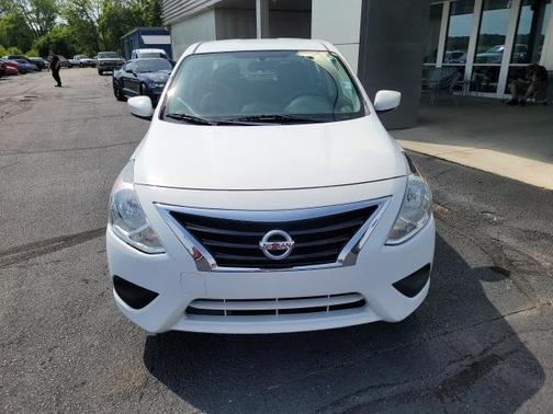 2018 Nissan Versa 1.6 SV