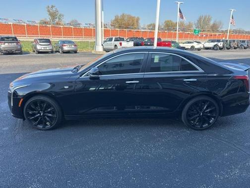 2022 Cadillac CT4 Luxury