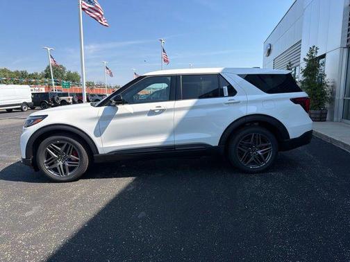 Star White Metallic Tri-Coat 2027 Ford Explorer ST