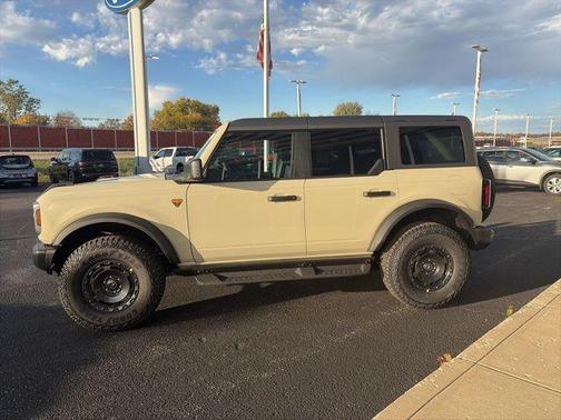 DESERT SAND 2025 Ford Bronco Badlands