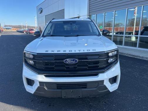 2025 Ford Expedition Max Active 4x4