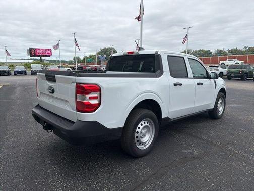 OXFORD WHITE 2026 Ford Maverick XL