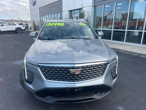 2025 Cadillac XT4 Premium Luxury