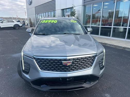 2025 Cadillac XT4 Premium Luxury