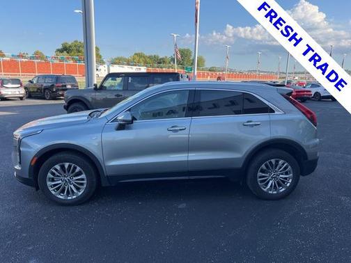 2025 Cadillac XT4 Premium Luxury