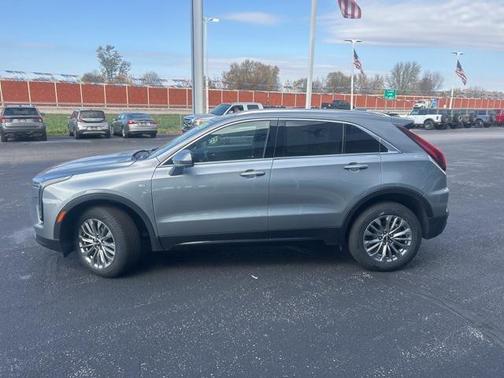 2025 Cadillac XT4 Premium Luxury