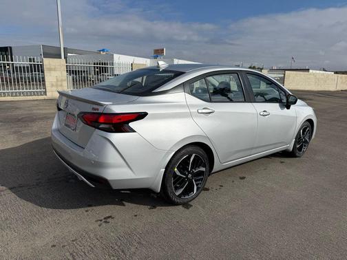 2025 Nissan Versa 1.6 S