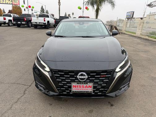 2025 Nissan Altima SR FWD