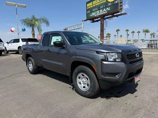 2025 Nissan Frontier S