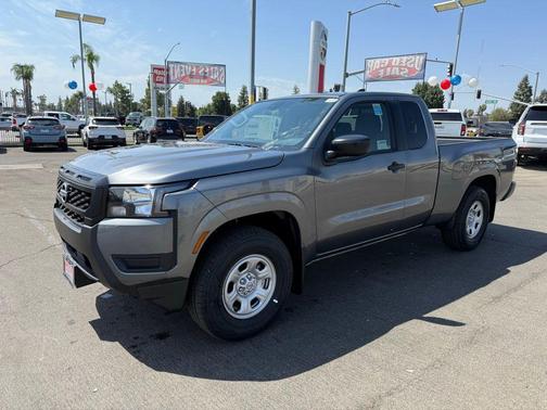 2025 Nissan Frontier S