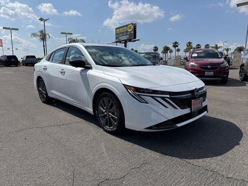 Aspen White Tricoat 2026 Nissan Sentra SL