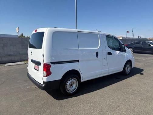 2021 Nissan NV200 S