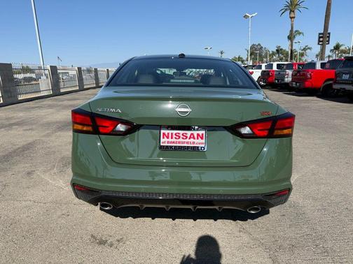 Tactical Grn/Super Black 2026 Nissan Altima SR FWD