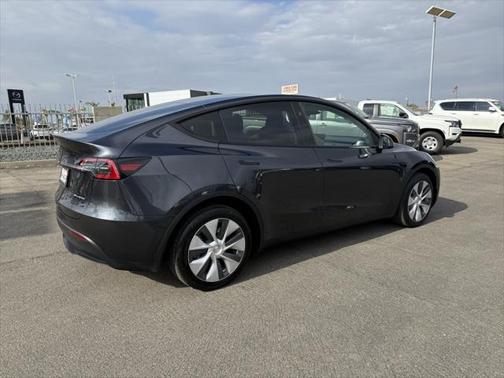 2024 Tesla Model Y Long Range Dual Motor All-Wheel Drive