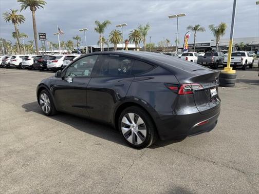 2024 Tesla Model Y Long Range Dual Motor All-Wheel Drive