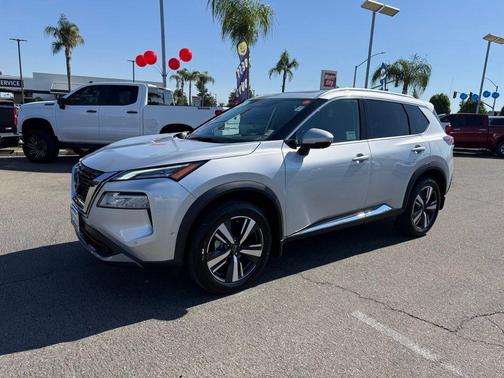 Brilliant Silver Metallic 2023 Nissan Rogue SL