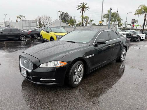 2011 Jaguar XJ Base