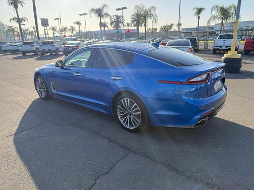 2019 Kia Stinger Base