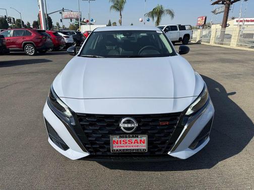 2025 Nissan Altima SR FWD