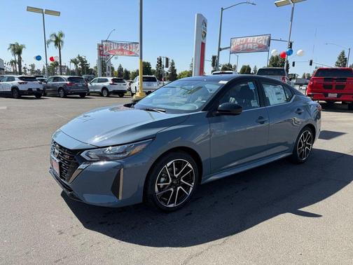 2025 Nissan Sentra SR