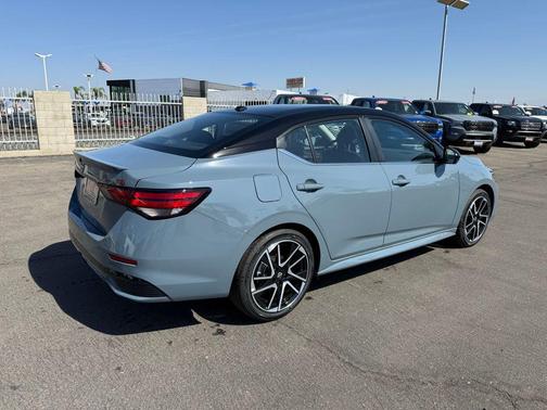 2025 Nissan Sentra SR