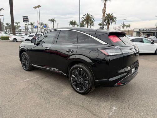 2025 Nissan Murano Platinum