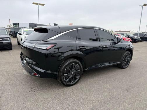 2025 Nissan Murano Platinum