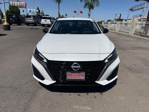 Pearl White 2026 Nissan Altima 2.5 SV