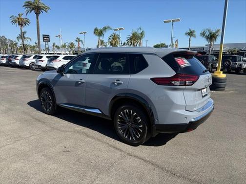 2024 Nissan Rogue Platinum