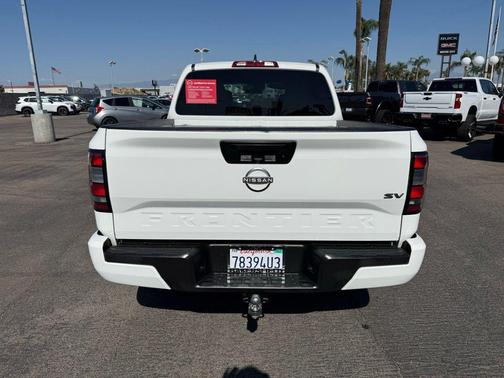 Glacier White 2022 Nissan Frontier SV