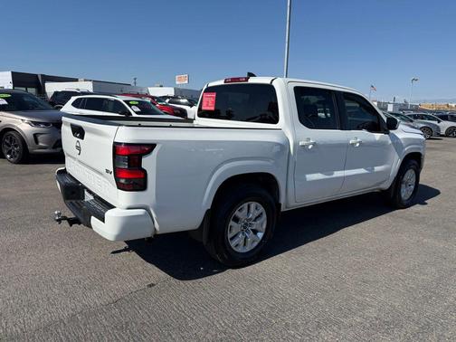 Glacier White 2022 Nissan Frontier SV