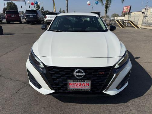 2025 Nissan Altima SR FWD