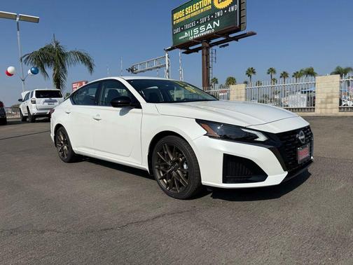 2025 Nissan Altima SR FWD