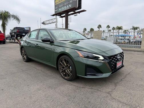 2025 Nissan Altima SR FWD