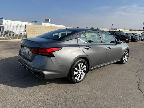 2025 Nissan Altima S FWD