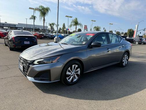 2025 Nissan Altima S FWD