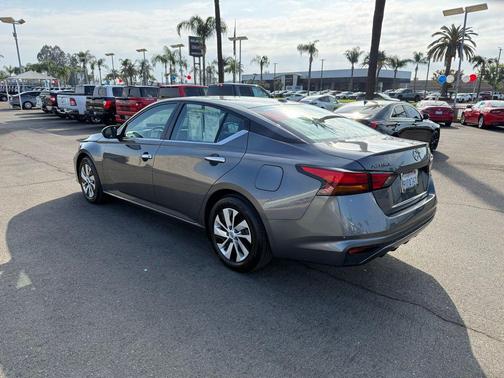 2025 Nissan Altima S FWD