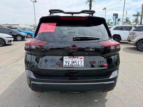 Super Black 2025 Nissan Rogue Rock Creek