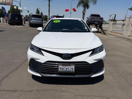 Ice 2023 Toyota Camry LE