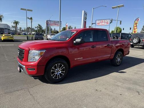 2023 Nissan Titan SV