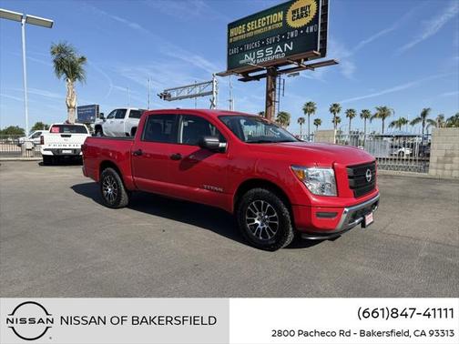 2023 Nissan Titan SV