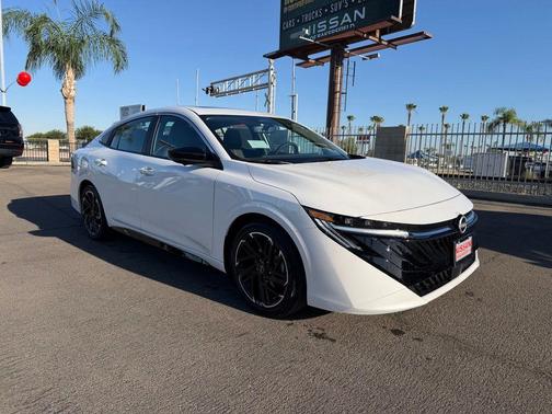 Aspen White Tricoat 2026 Nissan Sentra SR