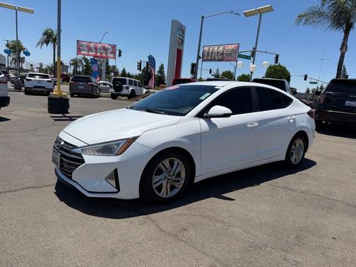 Quartz White Pearl 2019 Hyundai ELANTRA SEL