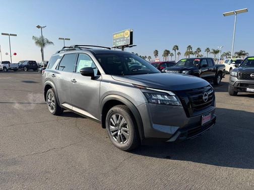 2025 Nissan Pathfinder SV FWD