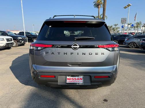 2025 Nissan Pathfinder SV FWD
