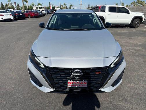 2025 Nissan Altima SR FWD