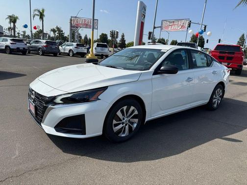 2025 Nissan Altima S FWD