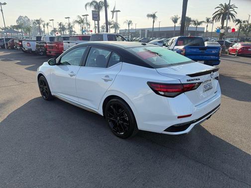 2025 Nissan Sentra SR